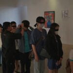 Visitors are trying to do tasks as people with sighting disability at Thuc Exhibition. Copyright by Concept Tử Tế, the top Vietnamese Branding Agency